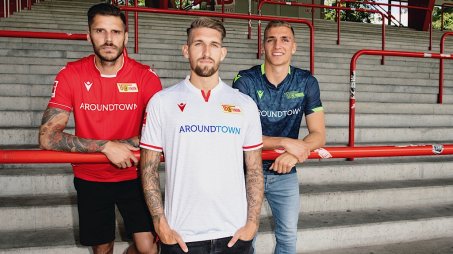 Trikot-Kollektion komplett