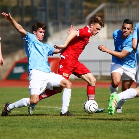 U19 holt den Axel-Lange-Pokal, U15 unterliegt im Elfmeterschießen