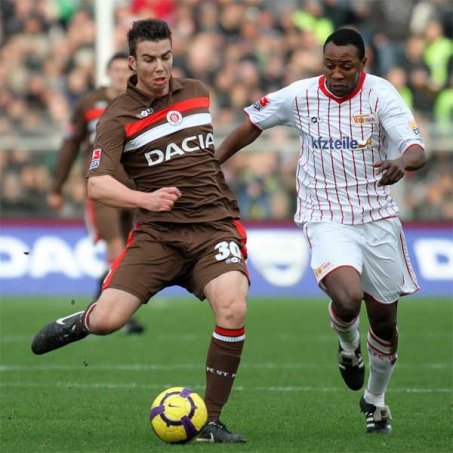 Union gegen St. Pauli: "Fußball pur" vor ausverkauftem Haus