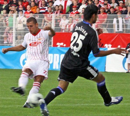 Union gelingt die "kleine Revanche" bei der freundschaftlichen Neuauflage des DFB-Pokalfinales des Jahres 2001