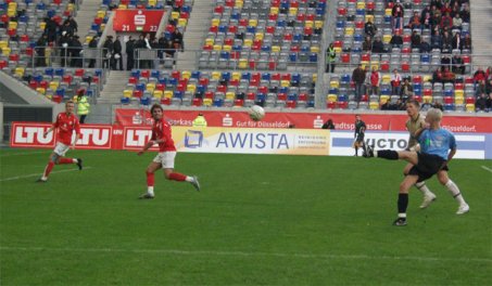 Union gewinnt zu zehnt in Düsseldorf