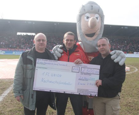 VIRUS-Spende: 2.500,- € für den Nachwuchs!