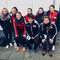 Viel los in der Frauen- und Mädchenabteilung